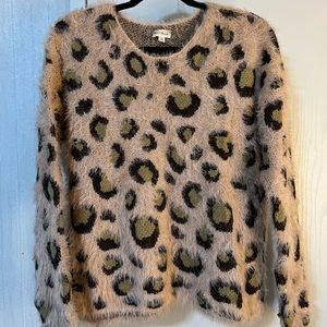 Boutique item. Brand hem & thread. Lightweight sweater